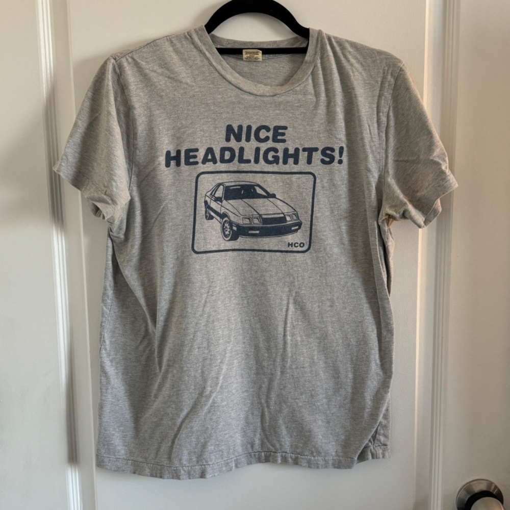 HOLLISTER "NICE HEADLIGHTS" TSHIRT